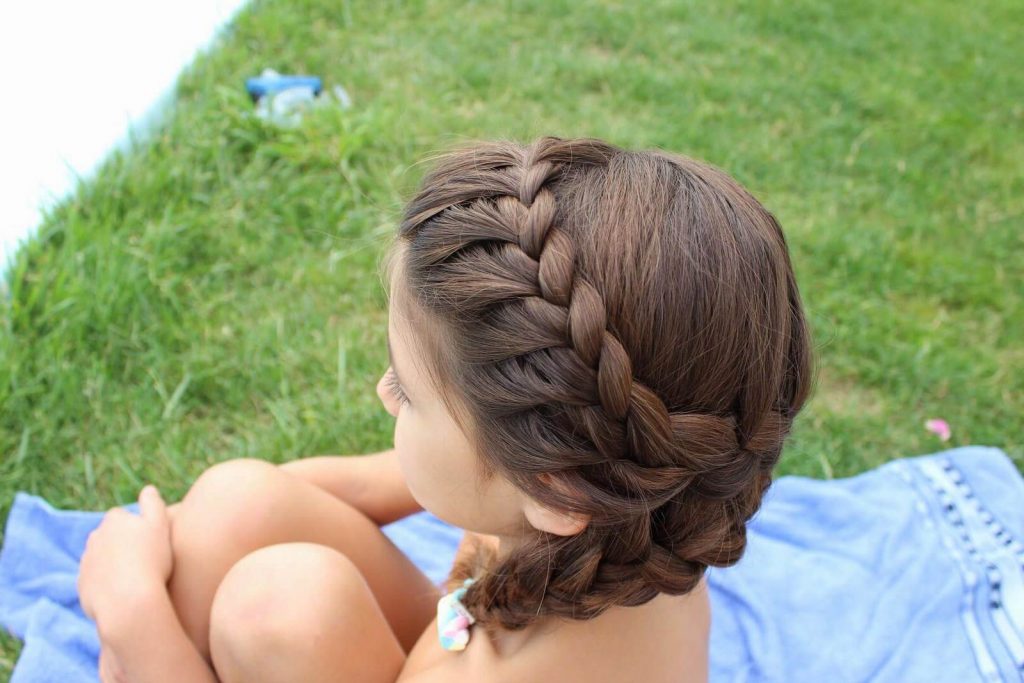 Pegadas Peinados De Dos Trenzas Para Ninas.